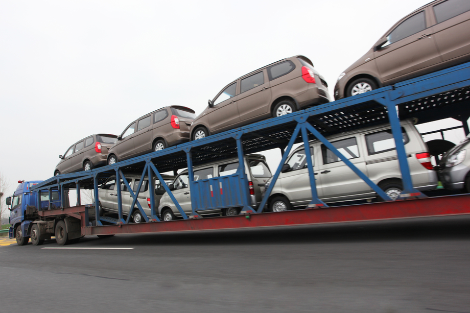 專業(yè)汽車運(yùn)輸與拖車服務(wù) 選擇與注意事項(xiàng)詳解
